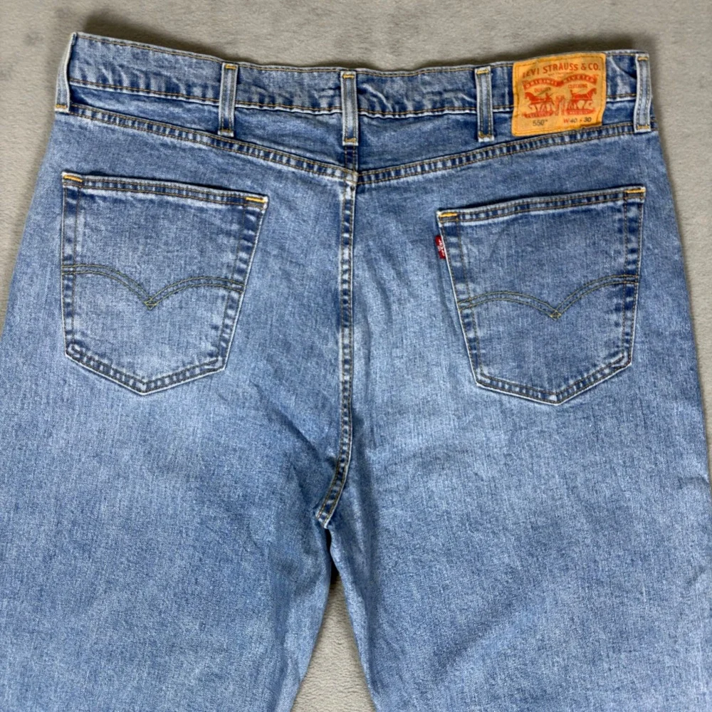 Levi's‎ 550 Relaxed Fit Jeans Tapered Leg Blue Denim Medium Wash 40x30